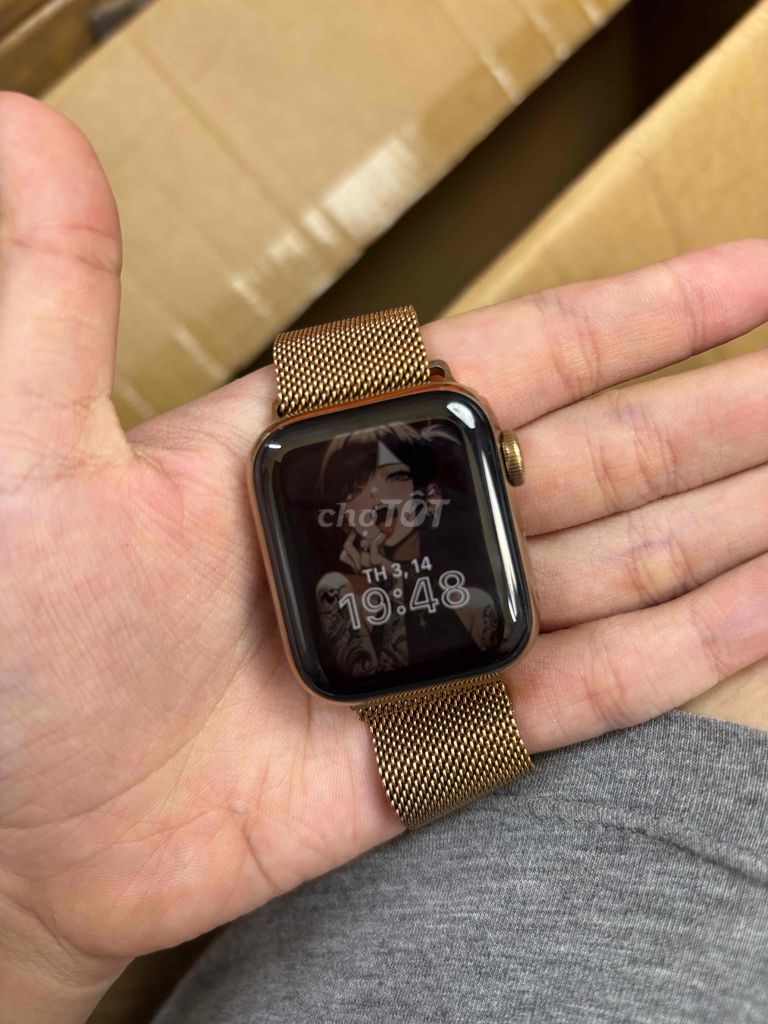 Apple Watch Series 5 40mm Vàng hồng. Mua bán Thiết bị đeo thông minh tại Quận Long Biên Hà Nội được đăng bởi Mai Trâm hình 1