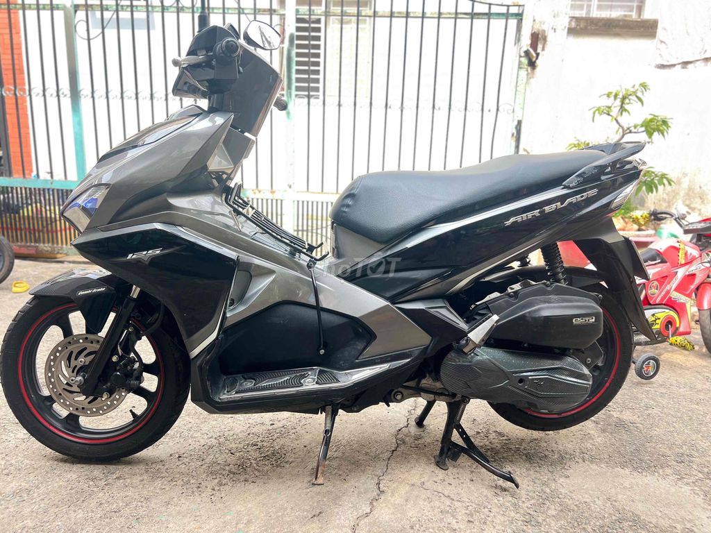 xe ab siêu đẹp chính chủ ký mua bán đi 30 ngàn km. Mua bán Xe máy tại Thành phố Thủ Dầu Một Bình Dương được đăng bởi lê thành  hình 4