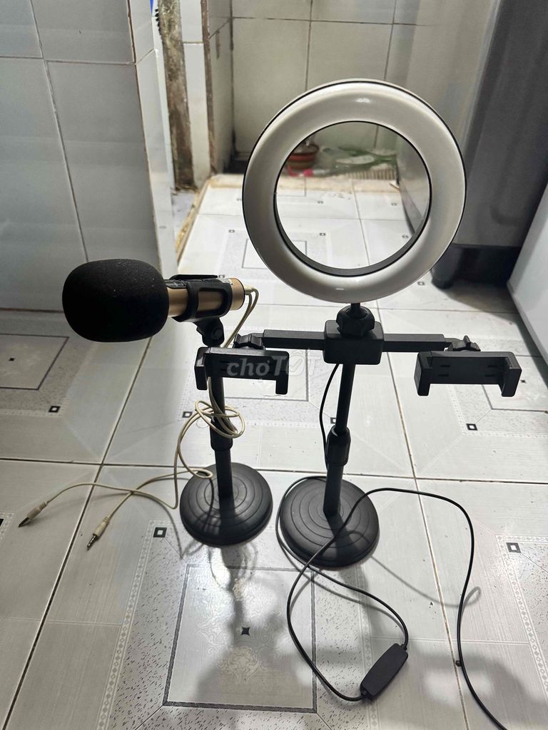 Bộ livestream Đen, Trắng đã dùng. Mua bán Tivi, Âm thanh tại Thành phố Thuận An Bình Dương được đăng bởi Tôm Tôm hình 1