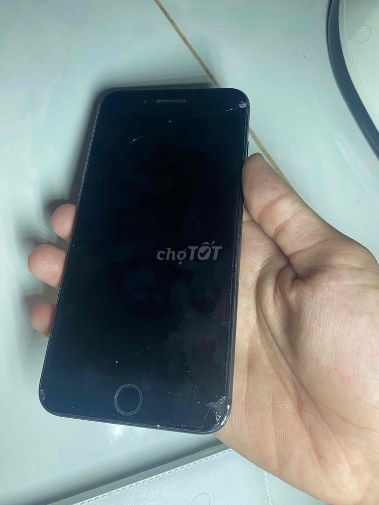 Apple iPhone 8 Plus 64GB Đen chảy mực. Mua bán Điện thoại tại Quận Gò Vấp Tp Hồ Chí Minh được đăng bởi Nguyễn Việt hình 1