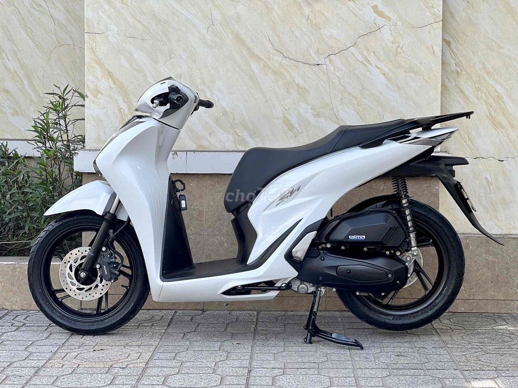 honda SH 125i máy móc zin nguyên bản 9chủ. Mua bán Xe máy tại Quận 12 Tp Hồ Chí Minh được đăng bởi CHXM Phương Nam Chuyên Bán Xe Trả Góp Bao Nợ Xấu hình 3