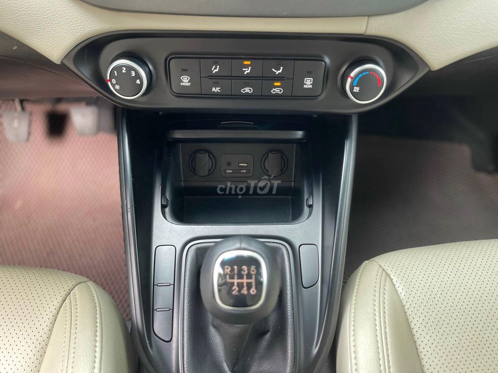 Kia Rondo 2019 số sàn màu trắng. Mua bán Ô tô tại Quận Gò Vấp Tp Hồ Chí Minh được đăng bởi Xuân Trường hình 7