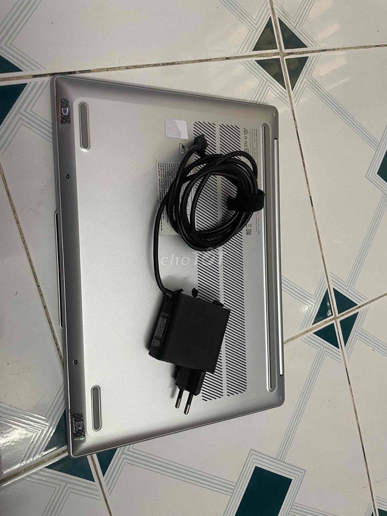 Cần bán Laptop Lenovo IdeaPad Slim 5 như mới. Mua bán Laptop tại Quận 8 Tp Hồ Chí Minh được đăng bởi Cảnh hình 1