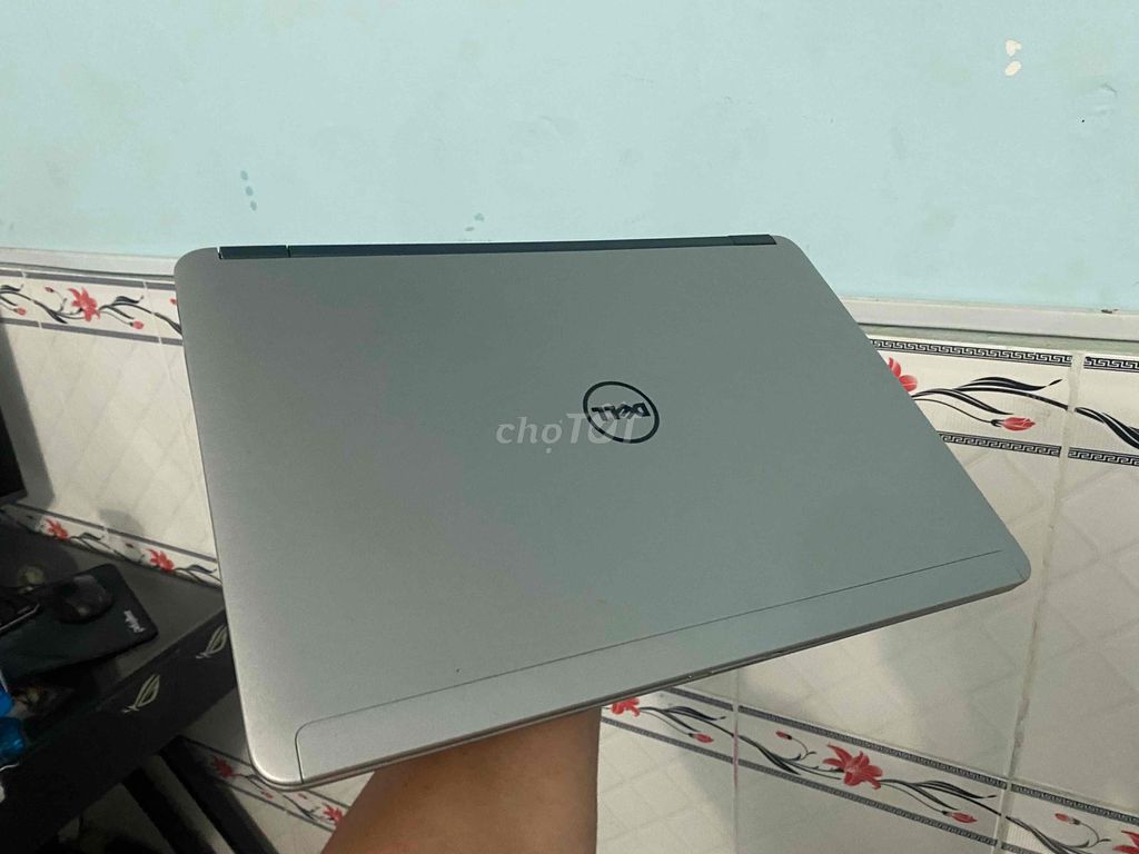 Cần bán laptop Dell 6440