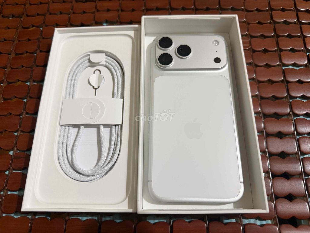 Apple iPhone 17 Pro Max 256GB Bạc Việt Nam Mới. Mua bán Điện thoại tại Quận Tân Phú Tp Hồ Chí Minh được đăng bởi Minh Ngô hình 1