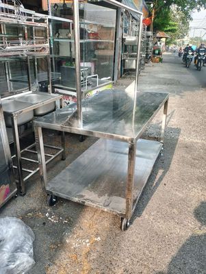 Bàn treo thịt - đồ ăn vặt - đa năng. Mua bán Bàn ghế tại Quận Tân Bình Tp Hồ Chí Minh được đăng bởi VyVy