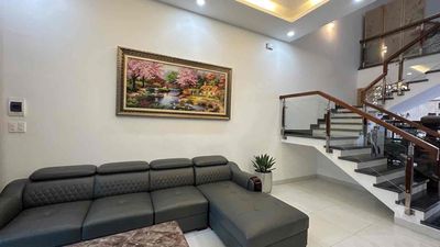 Аренда · 3 комн. · 100 м² · Quận Cẩm Lệ, ул. Đường Nguyễn Văn Xuân