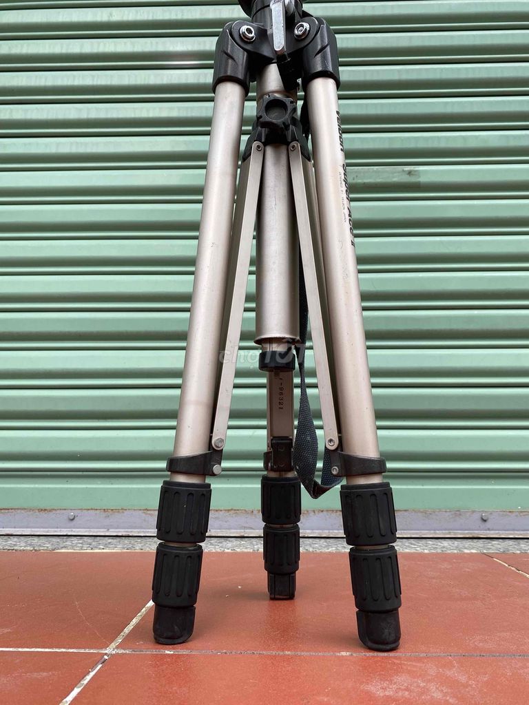 Chân Máy ảnh Velbon Super Ace Tripod Velbon Super Chaser Ii