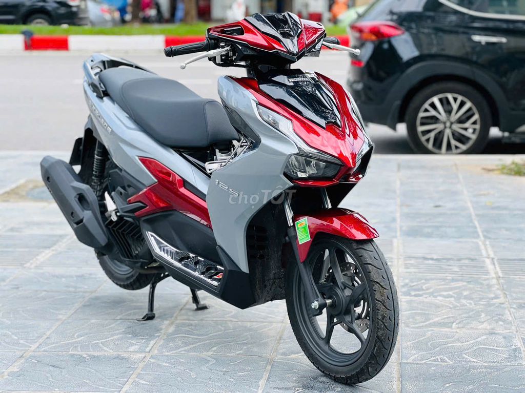 Honda Air Blade 125 красный серый 125fi Новый красивый автомобиль 99,9%