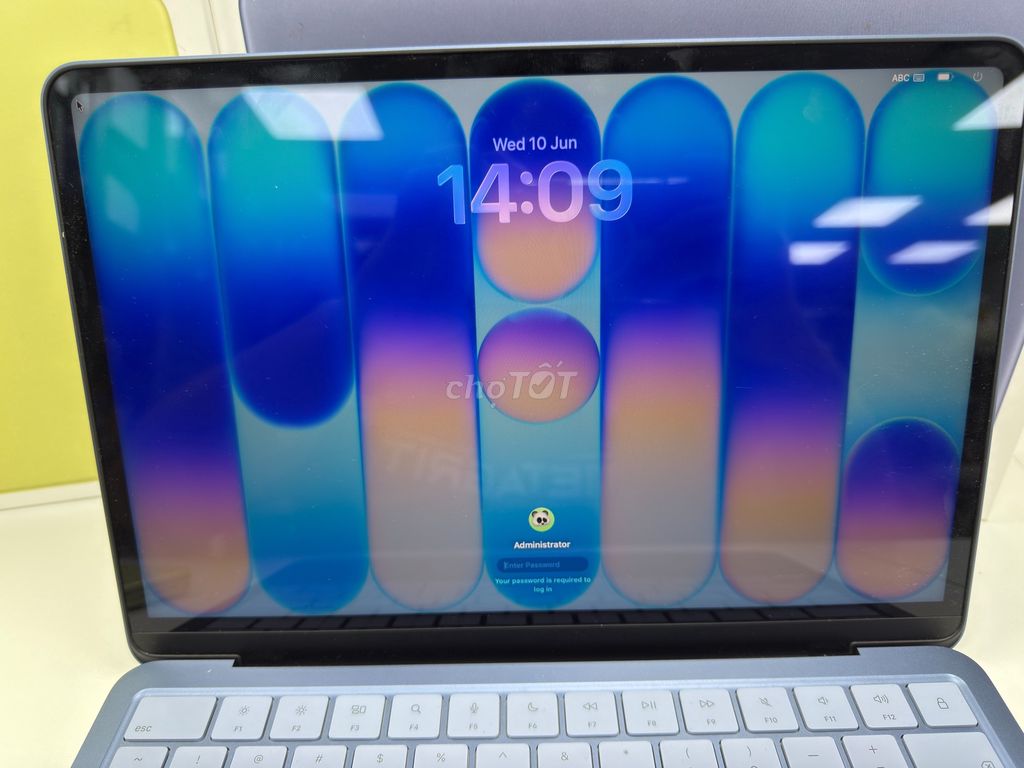 Apple Macbook NEO 8GB/256GB Xám. Mua bán Laptop tại Quận Bình Thạnh Tp Hồ Chí Minh được đăng bởi Vinh Nguyễn Thành hình 1