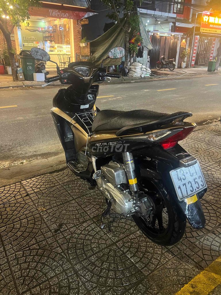 Honda Air Blade Vàng đồng, đen giấy tờ đầy đủ