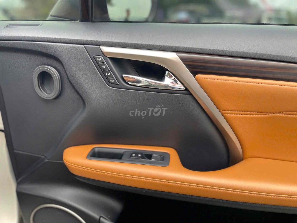 Lexus RX350 model 2021 màu vàng cát siêu đẹp. Mua bán Ô tô tại Quận Cầu Giấy Hà Nội được đăng bởi Cao Quý hình 17