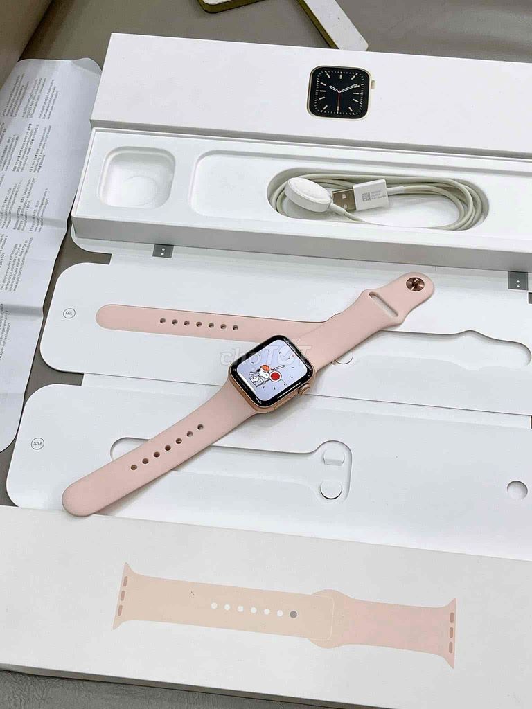 Apple wacth SE 40 hồng fulbox zin đủ pk máy zin