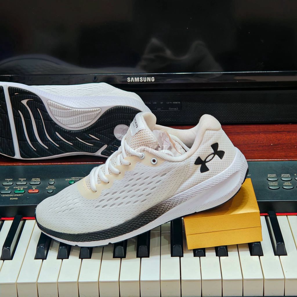 [CHÍNH HÃNG] Under Armour Charged Pursuit 2 SE. Mua bán Giày dép tại Quận Ninh Kiều Cần Thơ được đăng bởi chú CÔNG AN bán giày CHÍNH HÃNG hình 1