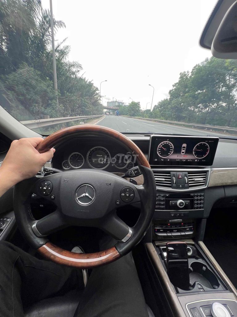 Mercedes Benz E Class 2009 E300 - 12968 km. Mua bán Ô tô tại Quận Thanh Xuân Hà Nội được đăng bởi Đỗ Duy Cảnh hình 8