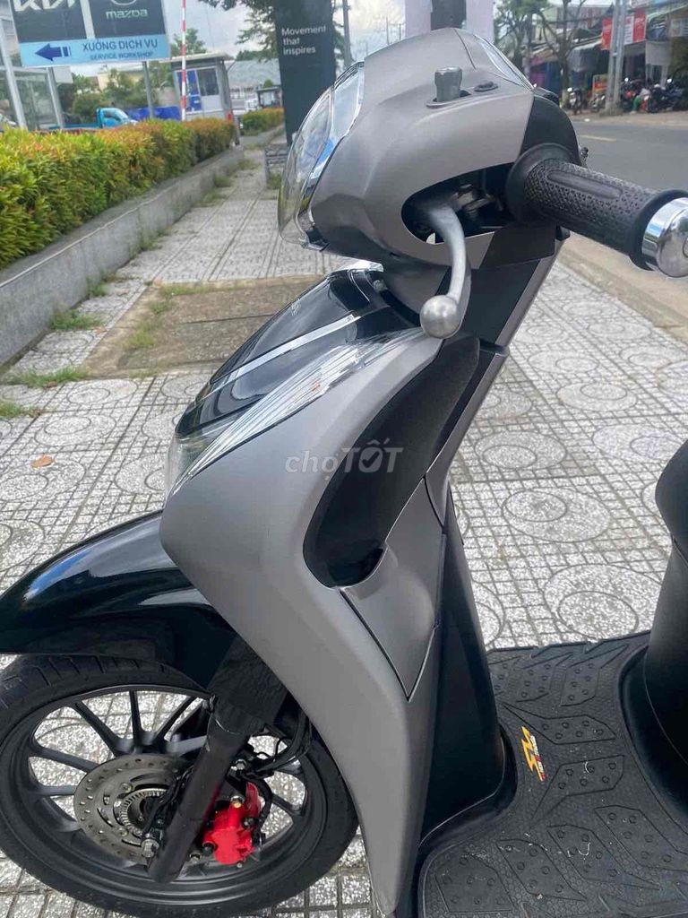 shmode 2022 pbdb abs xám đen. Mua bán Xe máy tại Quận Tân Phú Tp Hồ Chí Minh được đăng bởi Xemaytnt chấm com hình 2