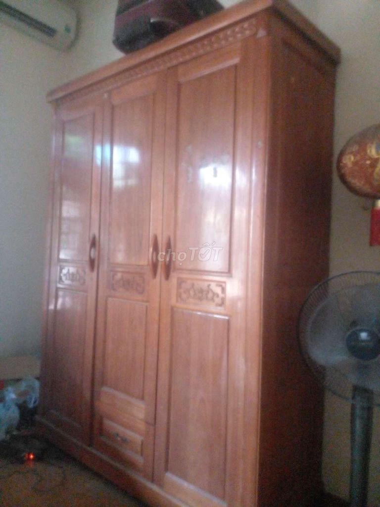Tủ quần áo gỗ xoan đào nâu gỗ. Mua bán Tủ, kệ gia đình tại Huyện Đông Anh Hà Nội được đăng bởi nguyễn cao lượng hình 1