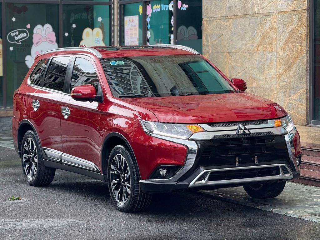 Mitsubishi Outlander 2.0 Premium 2021 Đỏ. Mua bán Ô tô tại Quận Long Biên Hà Nội được đăng bởi PHÚC LÂM  AUTO hình 14