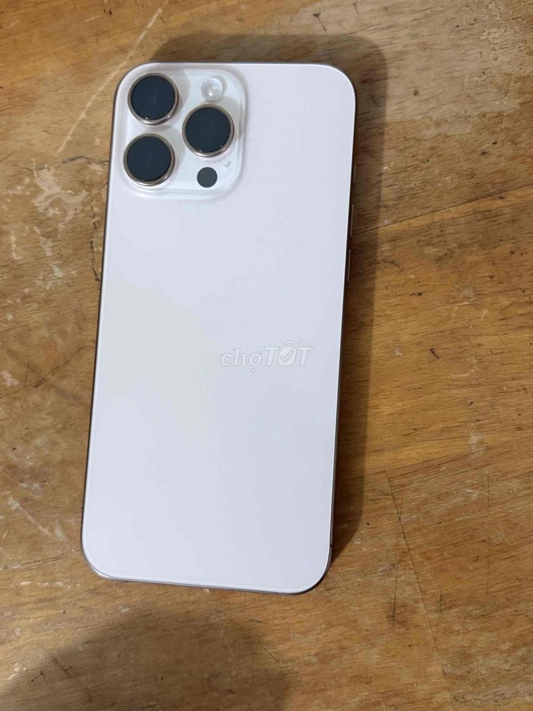 iphone 16 promax titan sa mạc