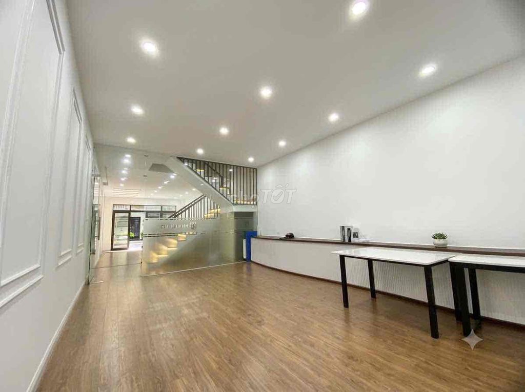 Cho thuê nhà mặt tiền đường Văn Tiến Dũng