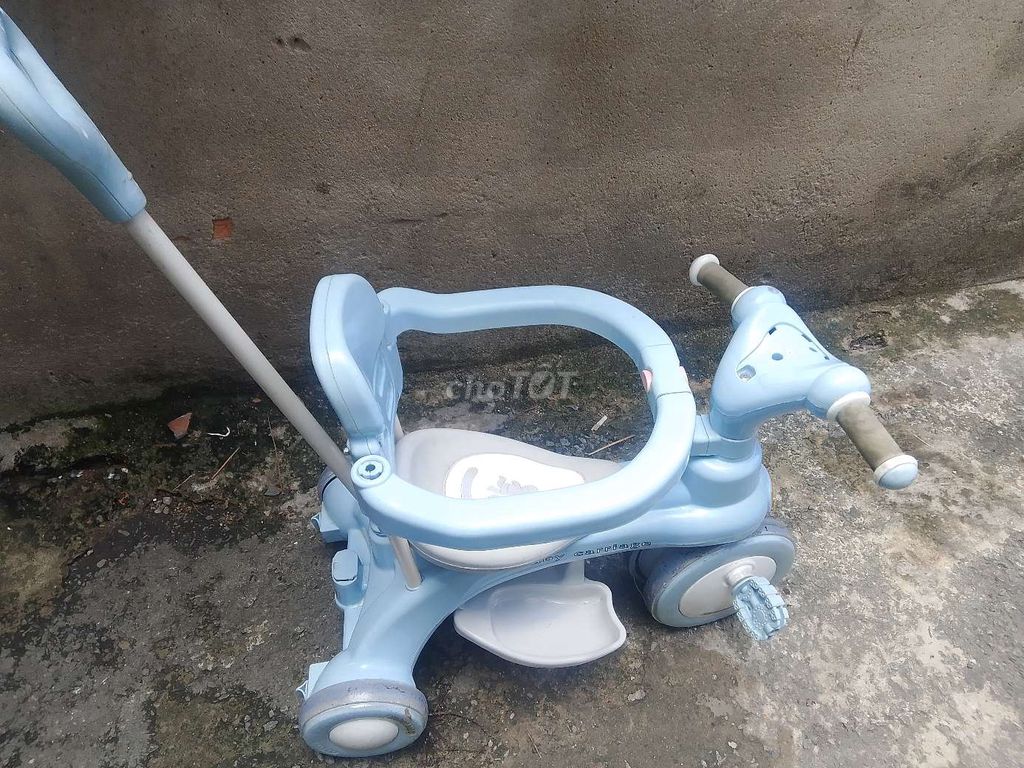 Xe đẩy em bé màu Xanh dương nhựa. Mua bán Mẹ và bé tại Quận 6 Tp Hồ Chí Minh được đăng bởi Ngọc Lực hình 1