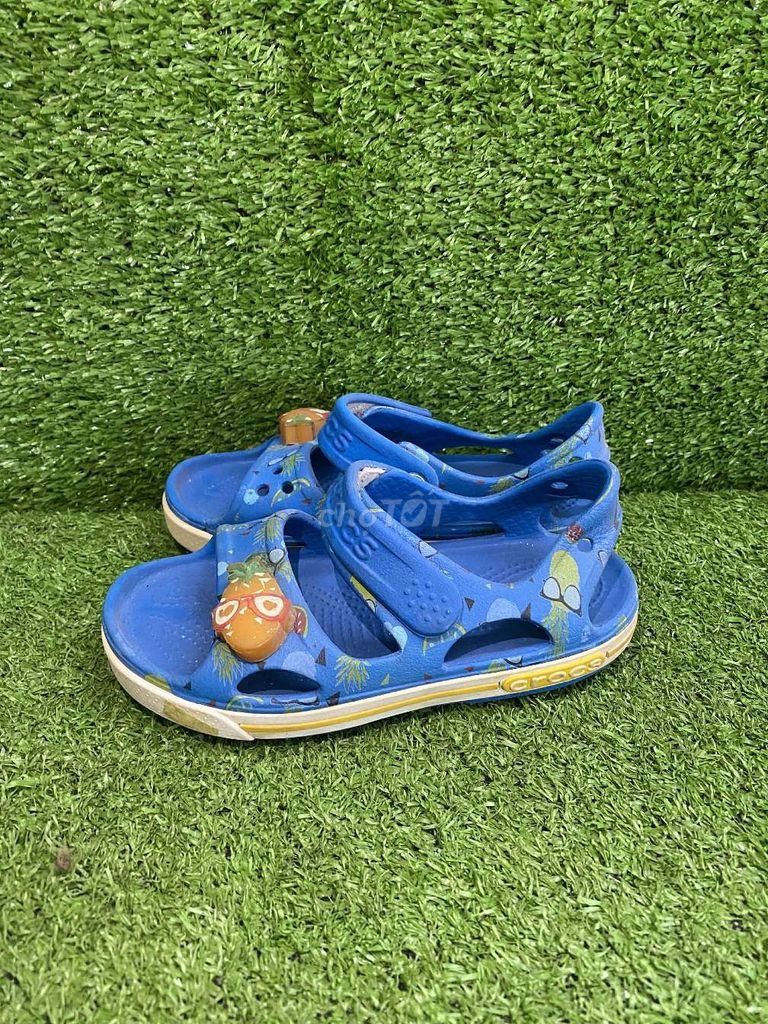 Dép sandal Crocs trẻ em cao su size 28-29. Mua bán Mẹ và bé tại Thành phố Chí Linh Hải Dương được đăng bởi   Quỳnh Nga2hand hình 1
