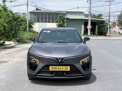 VinFast VF7 S màu xám 2024 một chủ miễn sạc ko gh