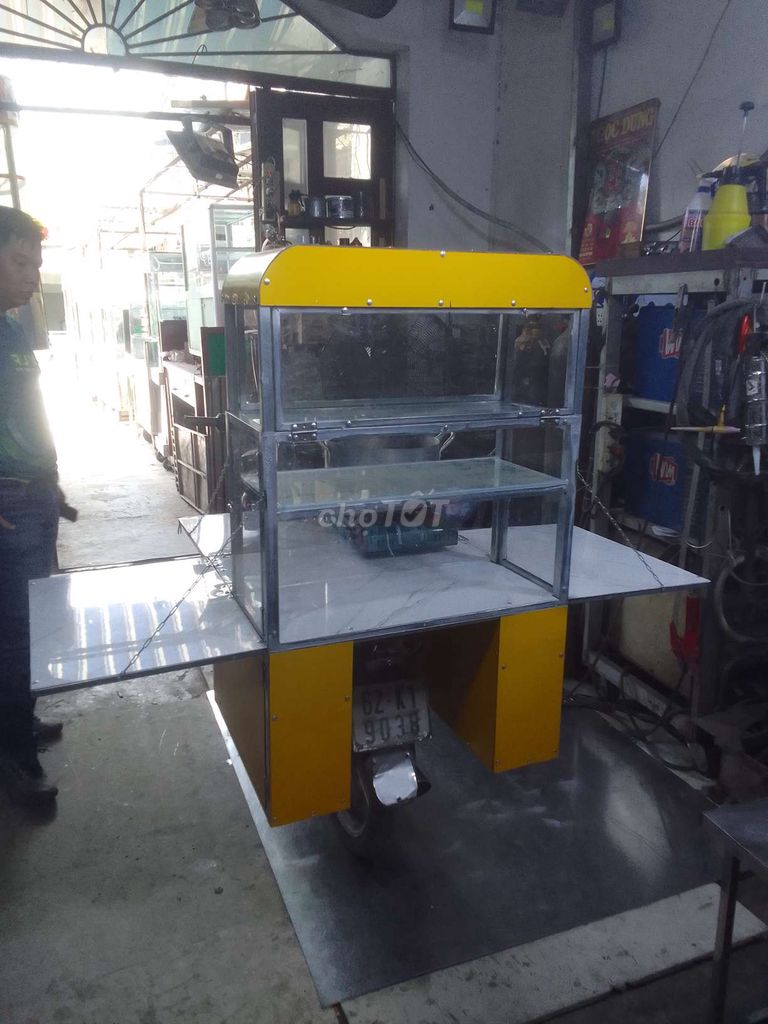 Tủ bán hàng rong Kính Kim loại. Mua bán Đồ chuyên dụng, Giống nuôi trồng tại Quận Tân Bình Tp Hồ Chí Minh được đăng bởi Tân Thuận Phát hình 1