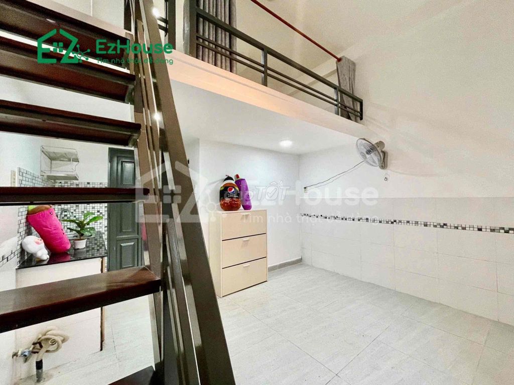 NGAY ĐẦM SEN TRỐNG DUPLEX FULL NỘI THẤT GIÁ SIÊU RẺ CHO 4BẠN SINH VIÊN