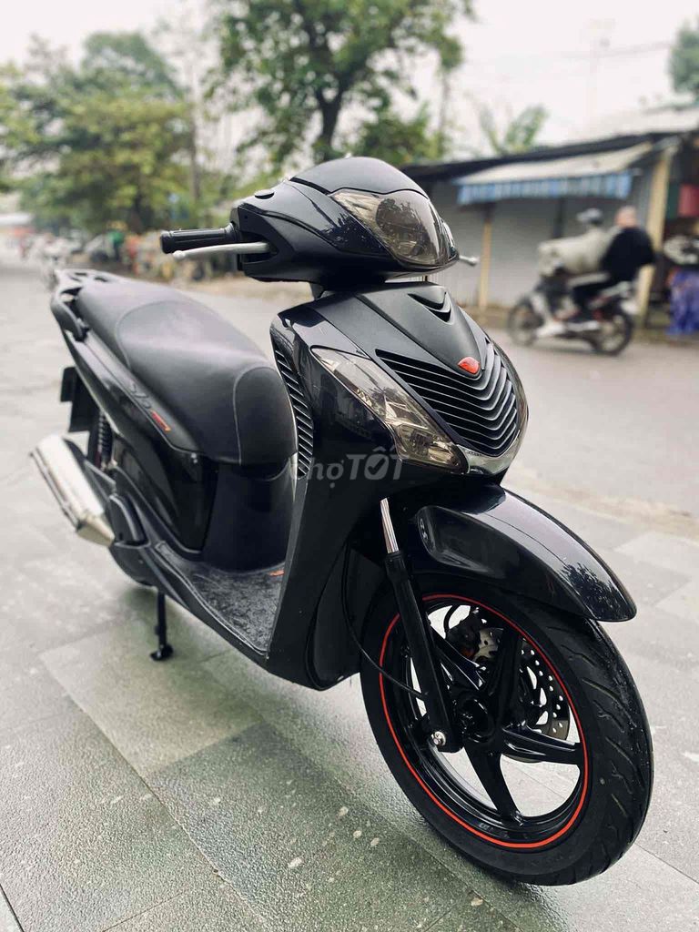 SH 125 ý , nhập 3 cục , máy rin ,odo chuẩn 50ngàn. Mua bán Xe máy tại Thành phố Huế Thừa Thiên Huế được đăng bởi Trần Quý hình 3