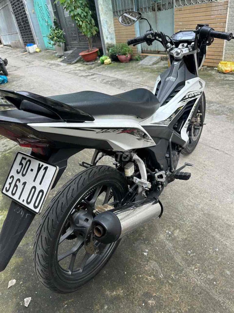 Sonic 2021 trắng đen rất đẹp. BSTP cavet đầy đủ. Mua bán Xe máy tại Quận Bình Thạnh Tp Hồ Chí Minh được đăng bởi Lê Nhân hình 4