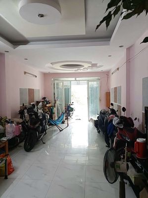 Nhà đường 15 KDC Bình Hưng dt: 4x20m, trệt, 2 lầu