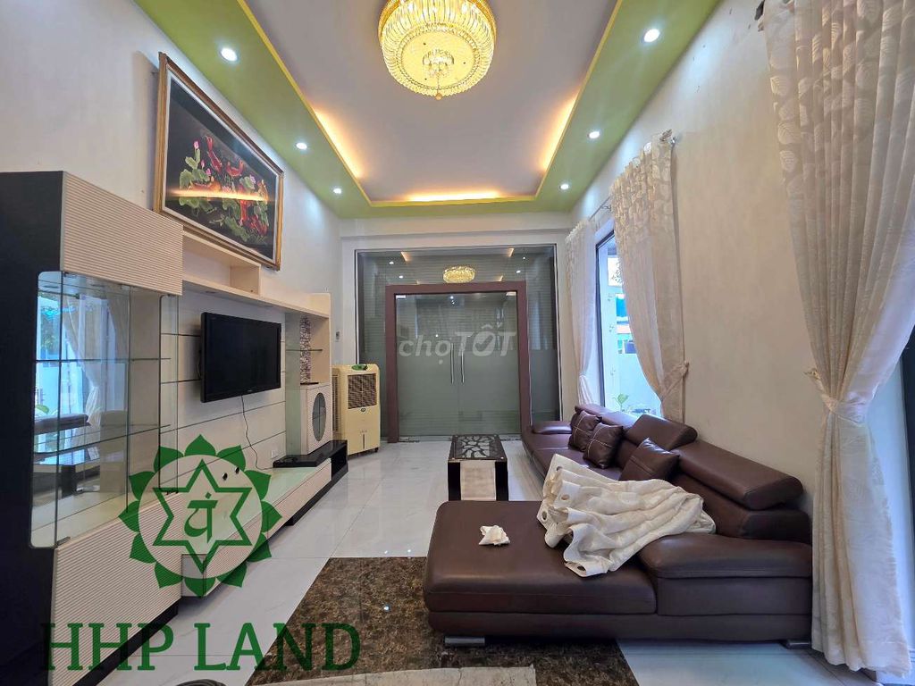 Cho thuê nhà 1 trệt 2 lầu, full nội thất khu D2D p. Thống Nhất cũ