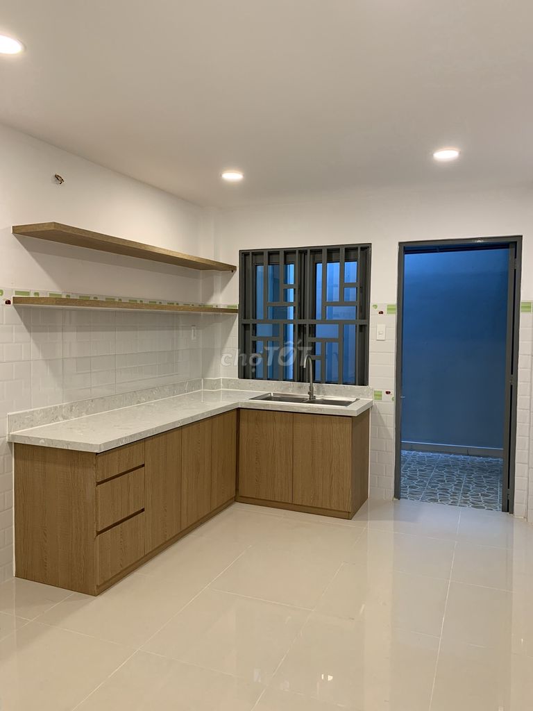 Xe hơi sát nhà, 3 tầng 60m2 đường Nguyễn An Ninh, Cho thuê 15tr/th.