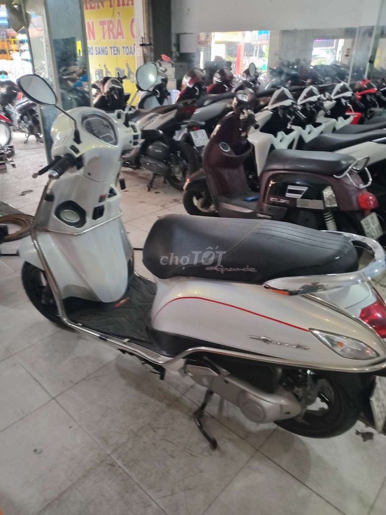 Yamaha Grande màu Trắng. Mua bán Xe máy tại Quận Bình Tân Tp Hồ Chí Minh được đăng bởi Cường phát  hình 2