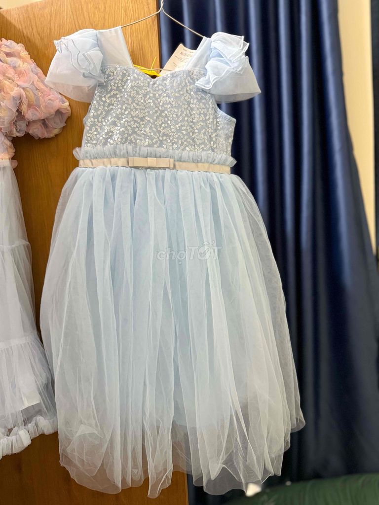 Đầm công chúa bé gái 30kg new tag. Mua bán Mẹ và bé tại Quận 12 Tp Hồ Chí Minh được đăng bởi Truc linh hình 1