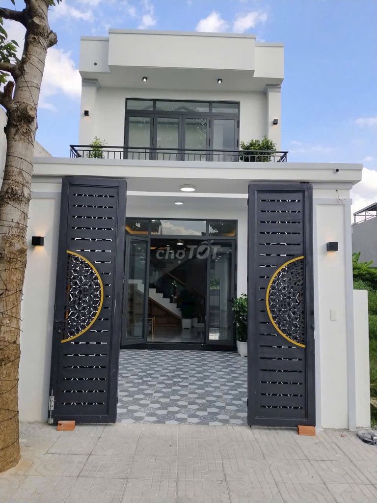 Bán nhà lầu mới 100% khu Phát Hưng, Bến Cát