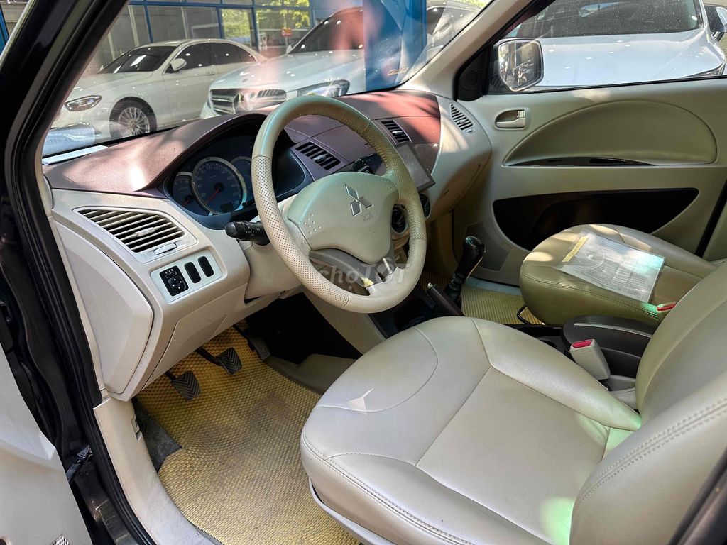 mitsubishi Zinger 2009 2.4MT Đen 7 Chỗ Siêu Mới. Mua bán Ô tô tại Quận Cầu Giấy Hà Nội được đăng bởi Vũ Kiên hình 5