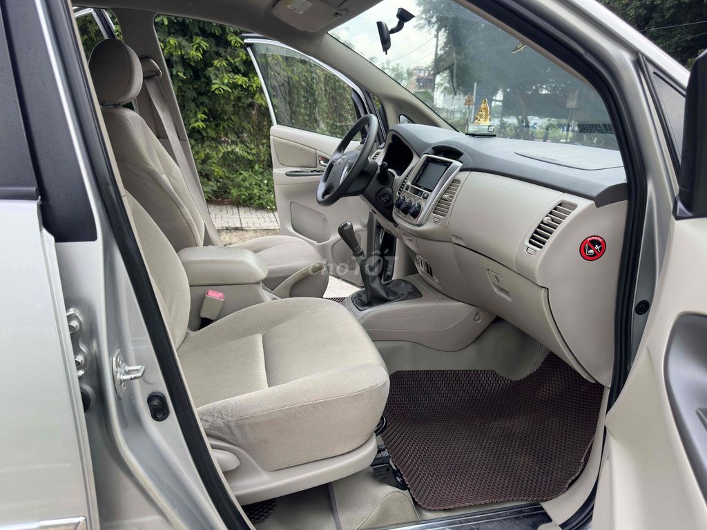 Toyota Innova 2016 số sàn cá nhân sử dụng. Mua bán Ô tô tại Huyện Hóc Môn Tp Hồ Chí Minh được đăng bởi Anh Minh hình 11
