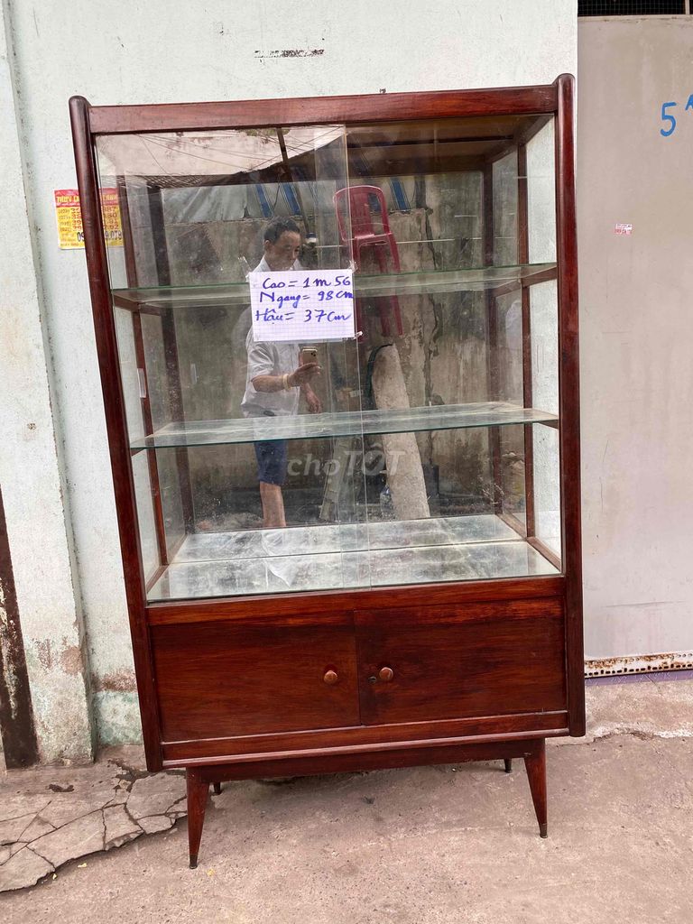 Bán 1 tủ chuẩn xưa chưng đồ