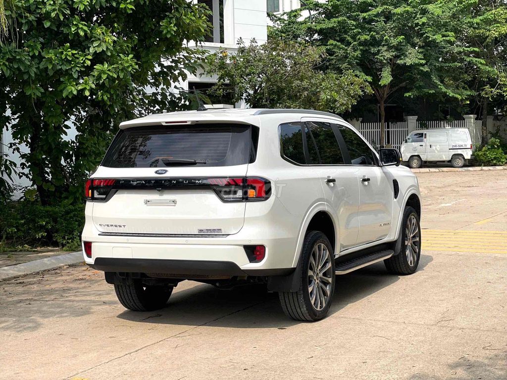 Ford Everest Titanium 2.0L 4x4 2025 г.в.