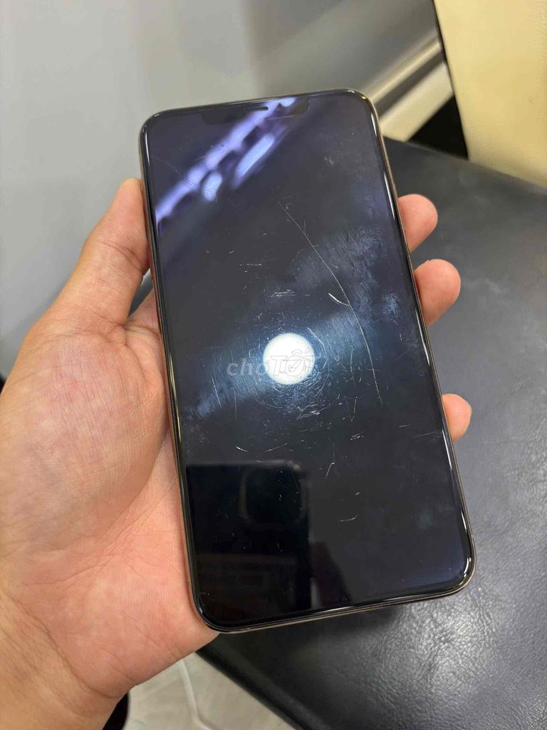 iPhone 11 Pro Max 64GB Vàng Đã dùng. Mua bán Điện thoại tại Quận 7 Tp Hồ Chí Minh được đăng bởi miss Bongg hình 1