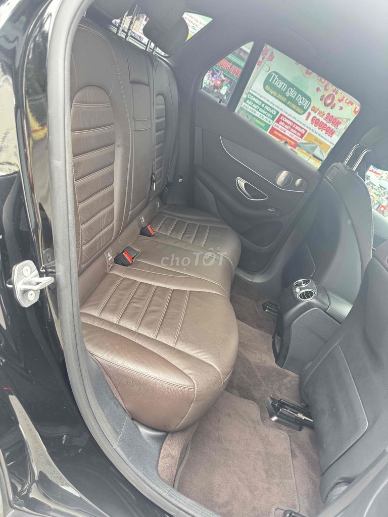 Mercedes Benz GLC300 4matic model  2017 - 62000 km. Mua bán Ô tô tại Quận 11 Tp Hồ Chí Minh được đăng bởi quan hình 15