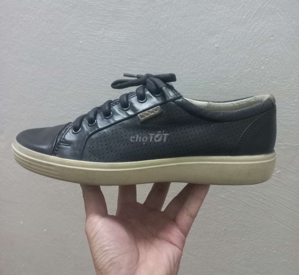 Sneaker Ecco chính hãng sz 41. ( giầy cực zin )