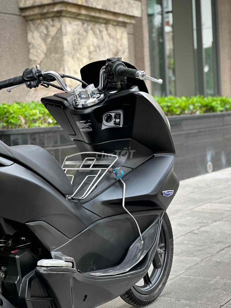 Pcx đen nhám Smartkey sang trọng bền bỉ 29F1. Mua bán Xe máy tại Quận Ba Đình Hà Nội được đăng bởi Xe Máy Nam Thi hình 6