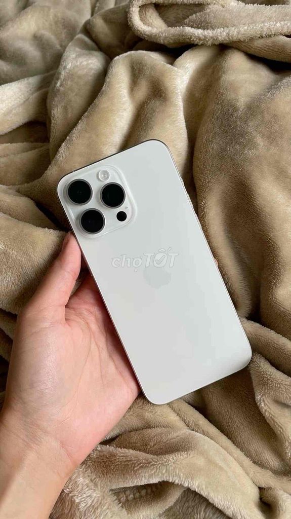Apple iPhone 15 Pro Max 256GB Trắng Titan 99%. Mua bán Điện thoại tại Quận 8 Tp Hồ Chí Minh được đăng bởi Hồ khanh hình 1