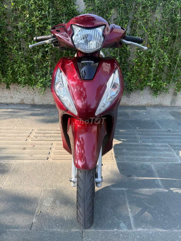Xe Vision Đỏ Đô 2021 Sơn Zin Nguyên Con SmartKey. Mua bán Xe máy tại Quận 8 Tp Hồ Chí Minh được đăng bởi Hậu hình 1