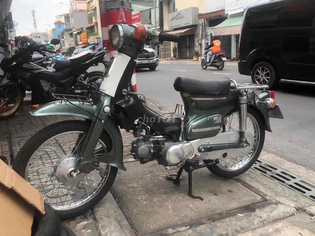 Honda Super Cub 50 куб. см, зеленый бензин