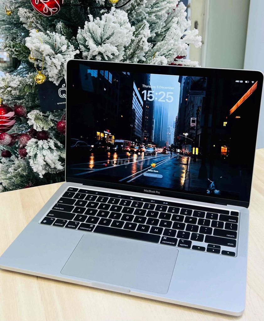 MacBook Pro 13" 2020 M1 giá tốt, có hỗ trợ góp