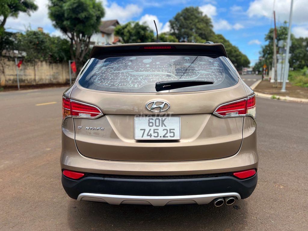Hyundai Santa Fe 2015 AT 1 cầu - 475tr. Mua bán Ô tô tại Thành phố Buôn Ma Thuột Đắk Lắk được đăng bởi Chợ Xe Cỏ Đăk Lăk hình 4